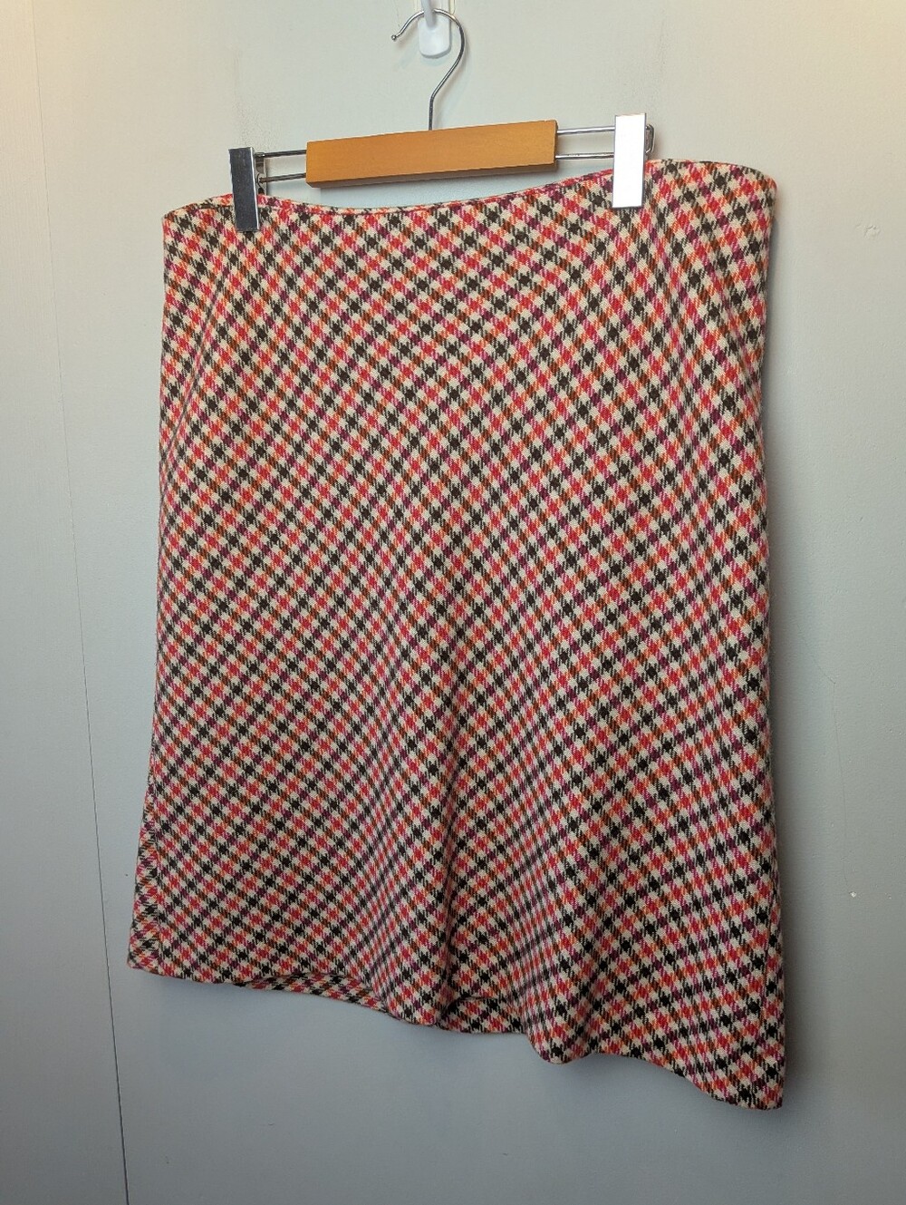 TALBOTS Women Midi Skirt Size 14P Mix Of Wool Orange Brown Pink Plaid Fall Style